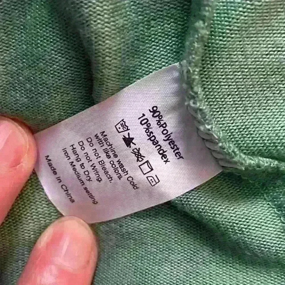 “Emerald Elegance: Long  Green Button-Up Cardigan” - Picture 6 of 6